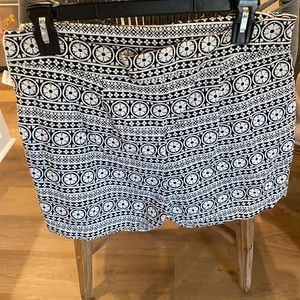GAP shorts with side zipper